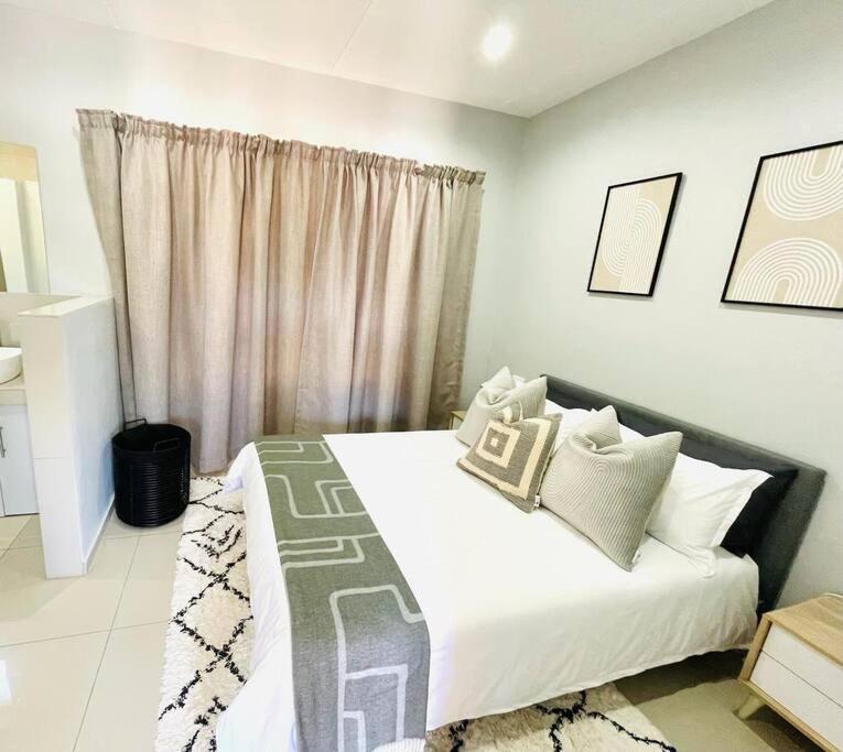 Trendy, Comfortable 1 Bedroom Apartments In 움타타 외부 사진