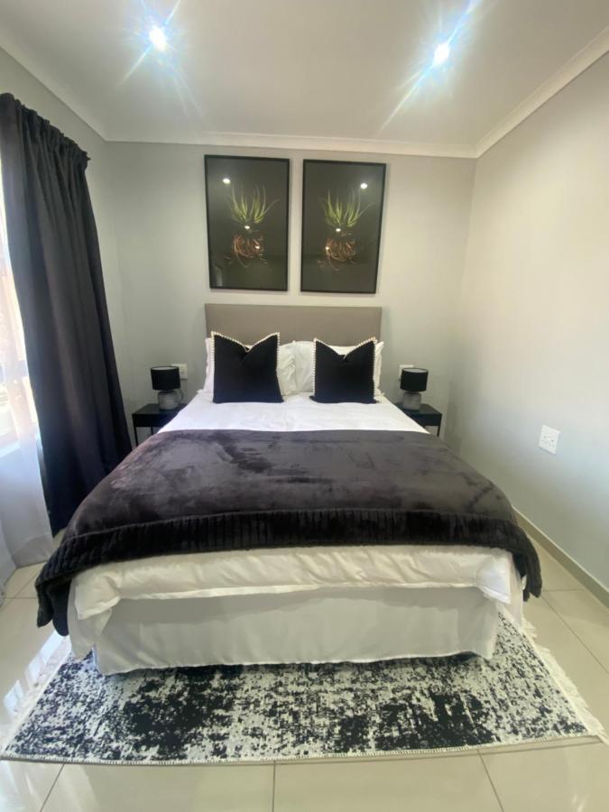 Trendy, Comfortable 1 Bedroom Apartments In 움타타 외부 사진