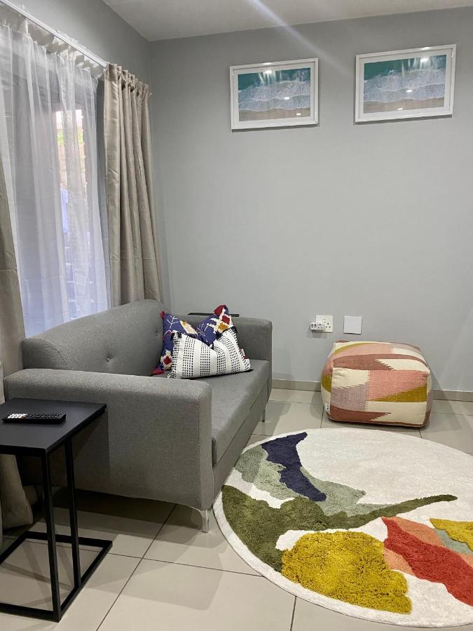 Trendy, Comfortable 1 Bedroom Apartments In 움타타 외부 사진