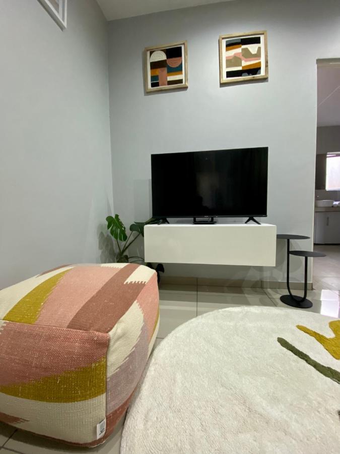 Trendy, Comfortable 1 Bedroom Apartments In 움타타 외부 사진