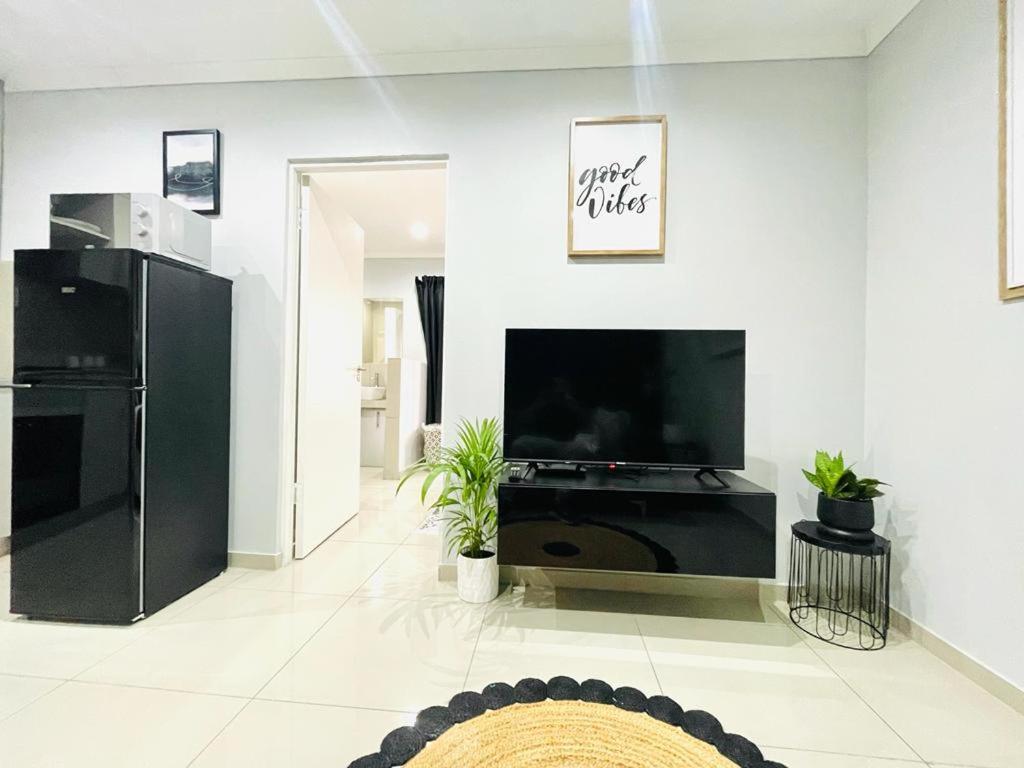 Trendy, Comfortable 1 Bedroom Apartments In 움타타 외부 사진