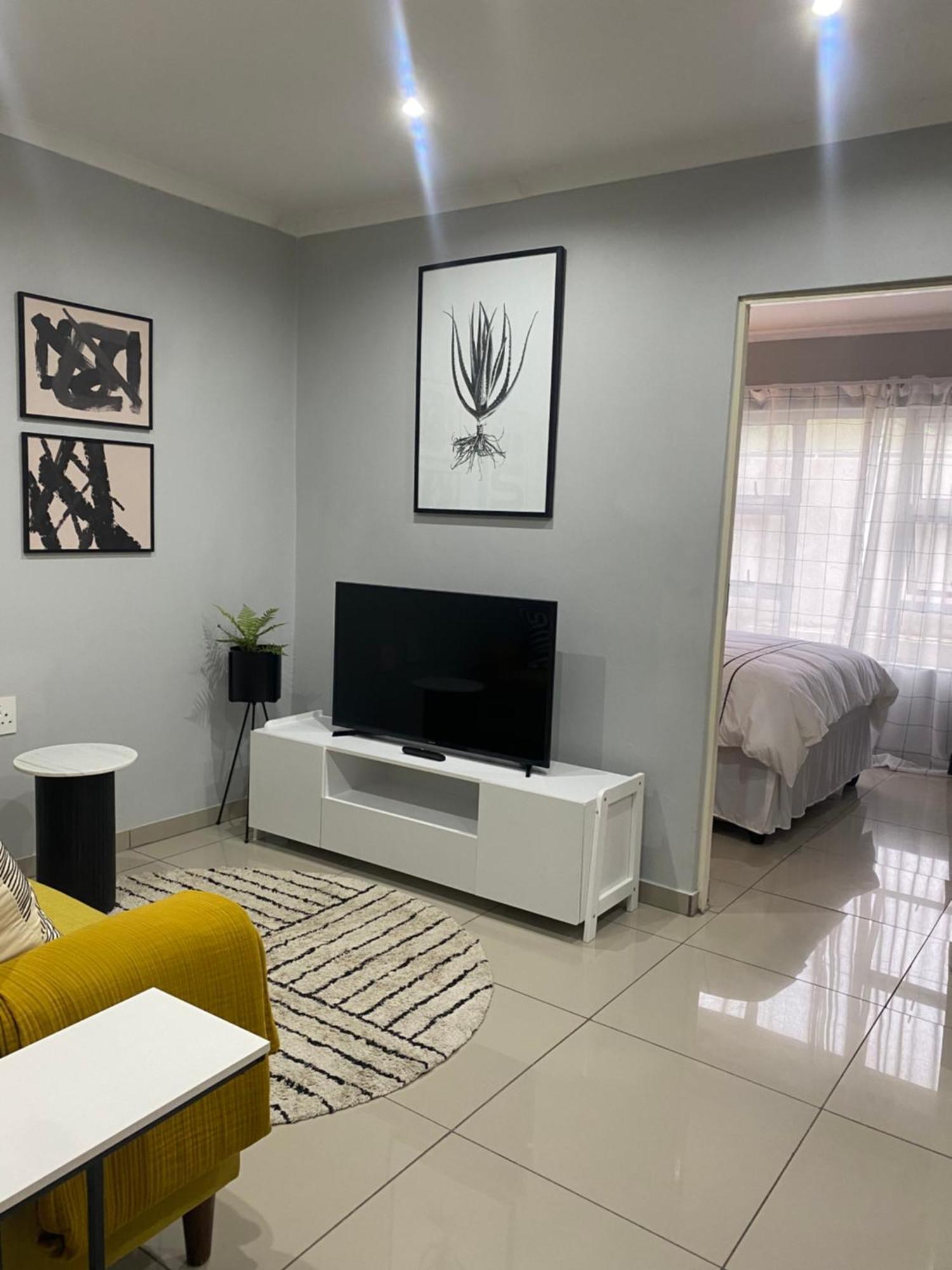 Trendy, Comfortable 1 Bedroom Apartments In 움타타 외부 사진