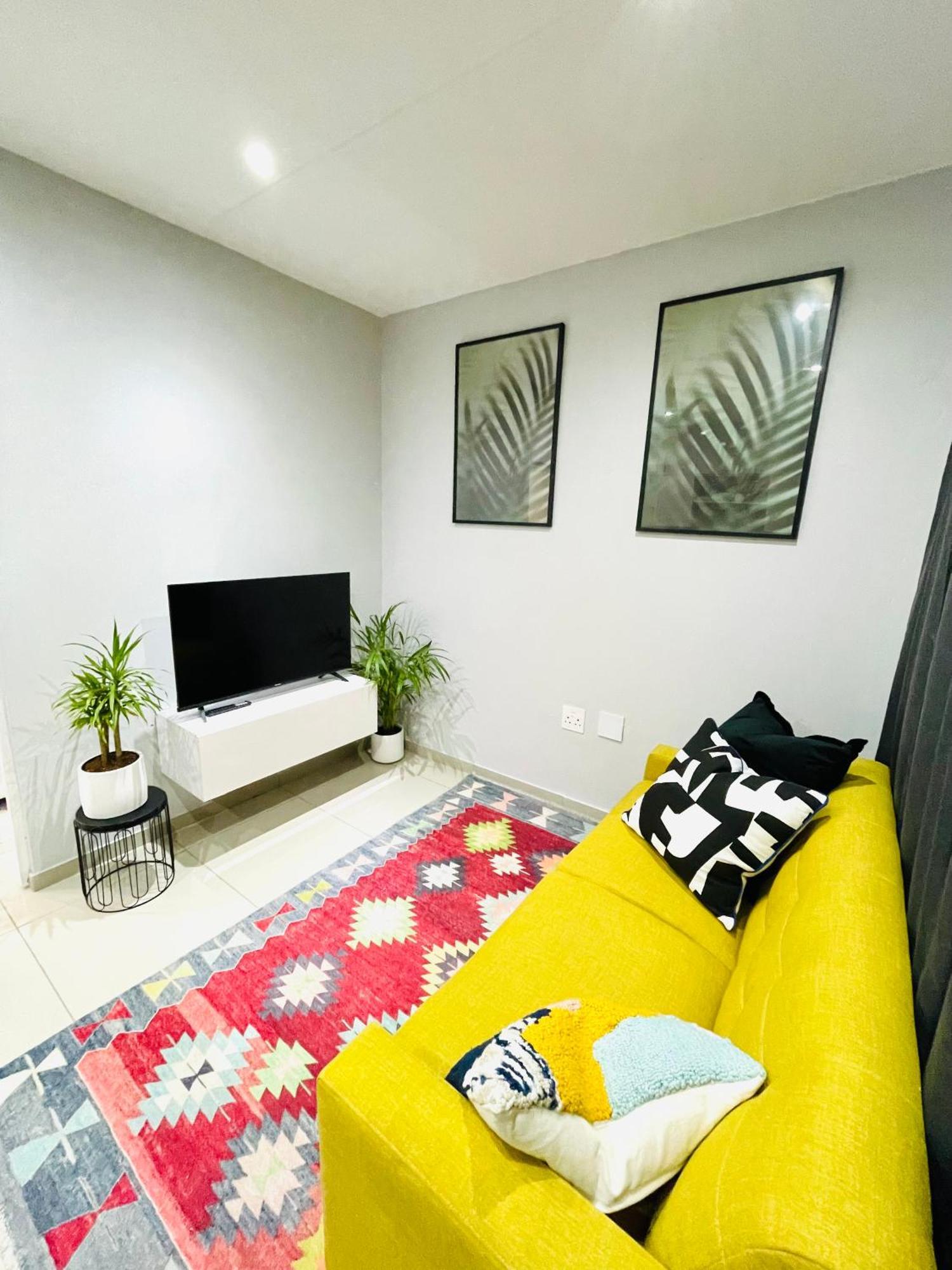 Trendy, Comfortable 1 Bedroom Apartments In 움타타 외부 사진