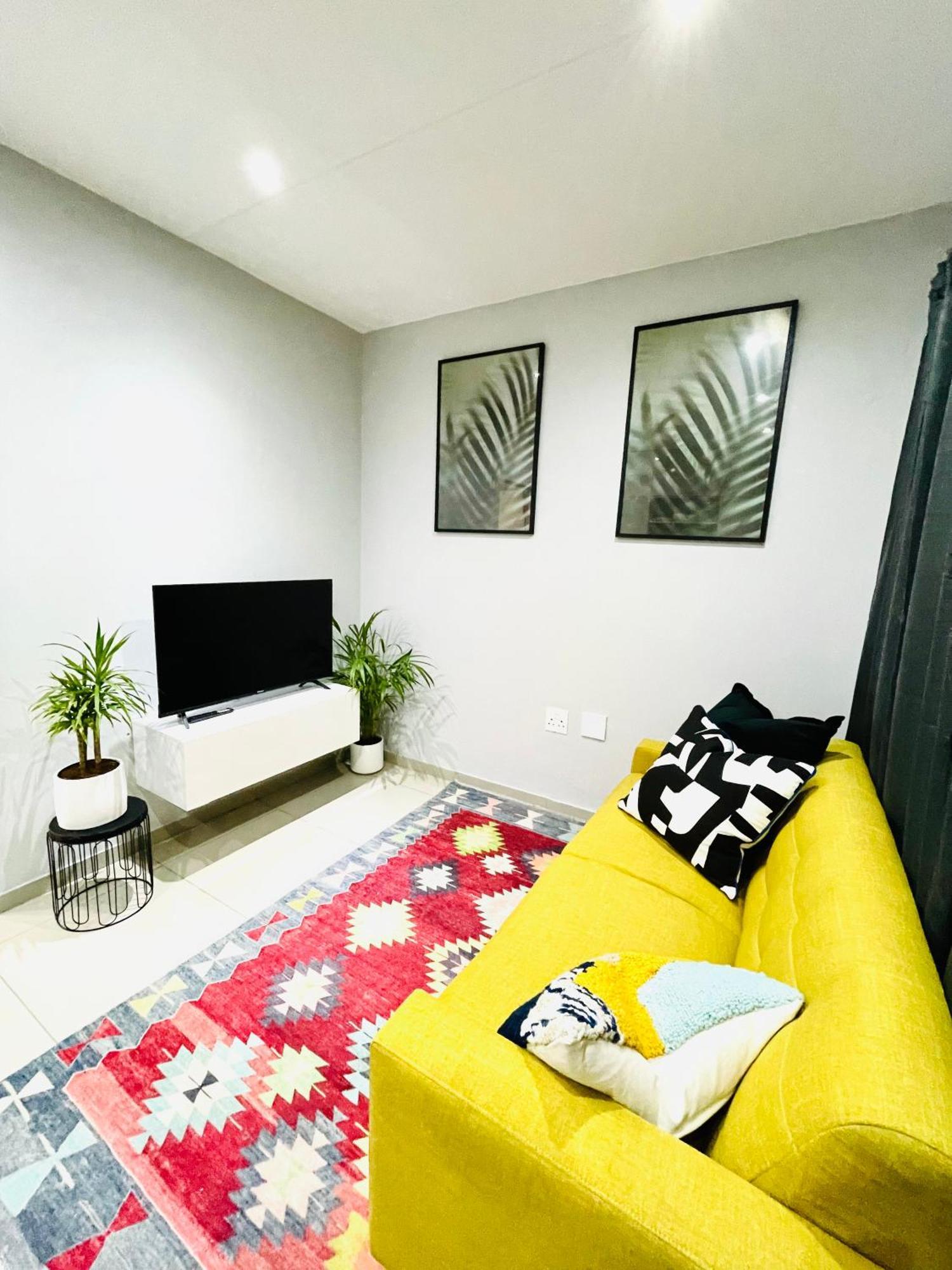 Trendy, Comfortable 1 Bedroom Apartments In 움타타 외부 사진