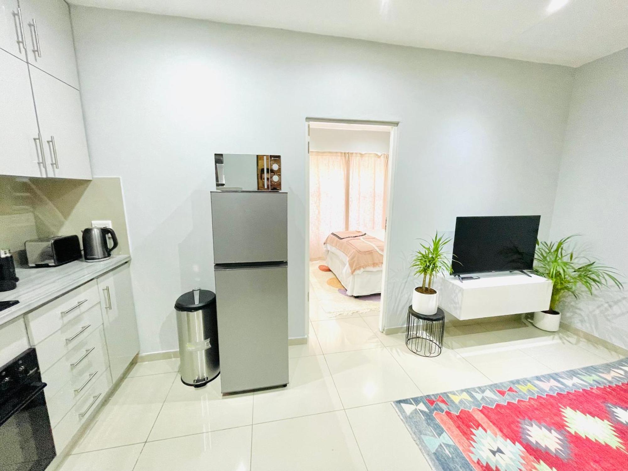 Trendy, Comfortable 1 Bedroom Apartments In 움타타 외부 사진